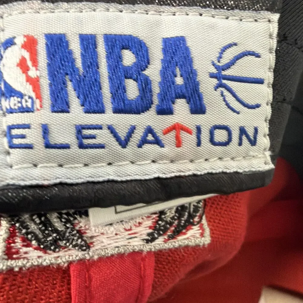 Deadstock 2006 NBA Elevation Milwaukee Bucks Burnt Red Fitted Hat M